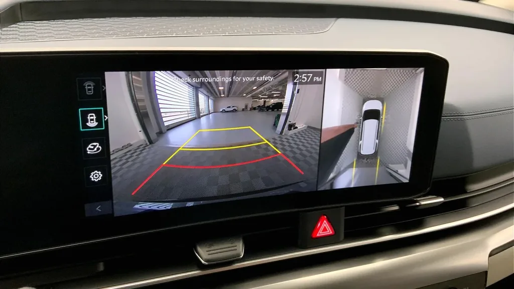Kia Carnival Cameras